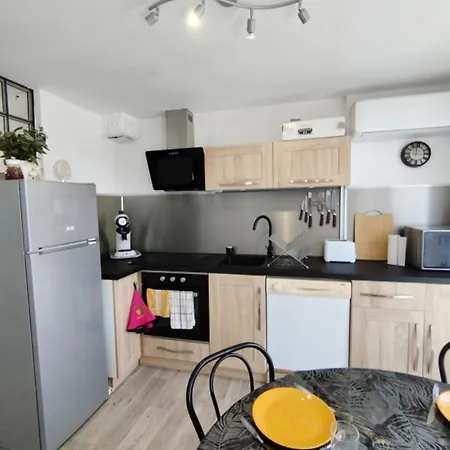 T3 Avec Climatisation Et Parking, Proche Plage, 4 Pers, Narbonne-plage - Fr-1-795-65 Apartment *